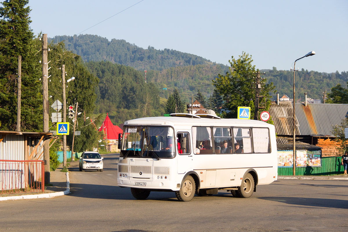 Кемерово горно алтайск автобус. ПАЗ Алтай 32054. ПАЗ 32054 автовокзал. Автовокзал Горно-Алтайск.