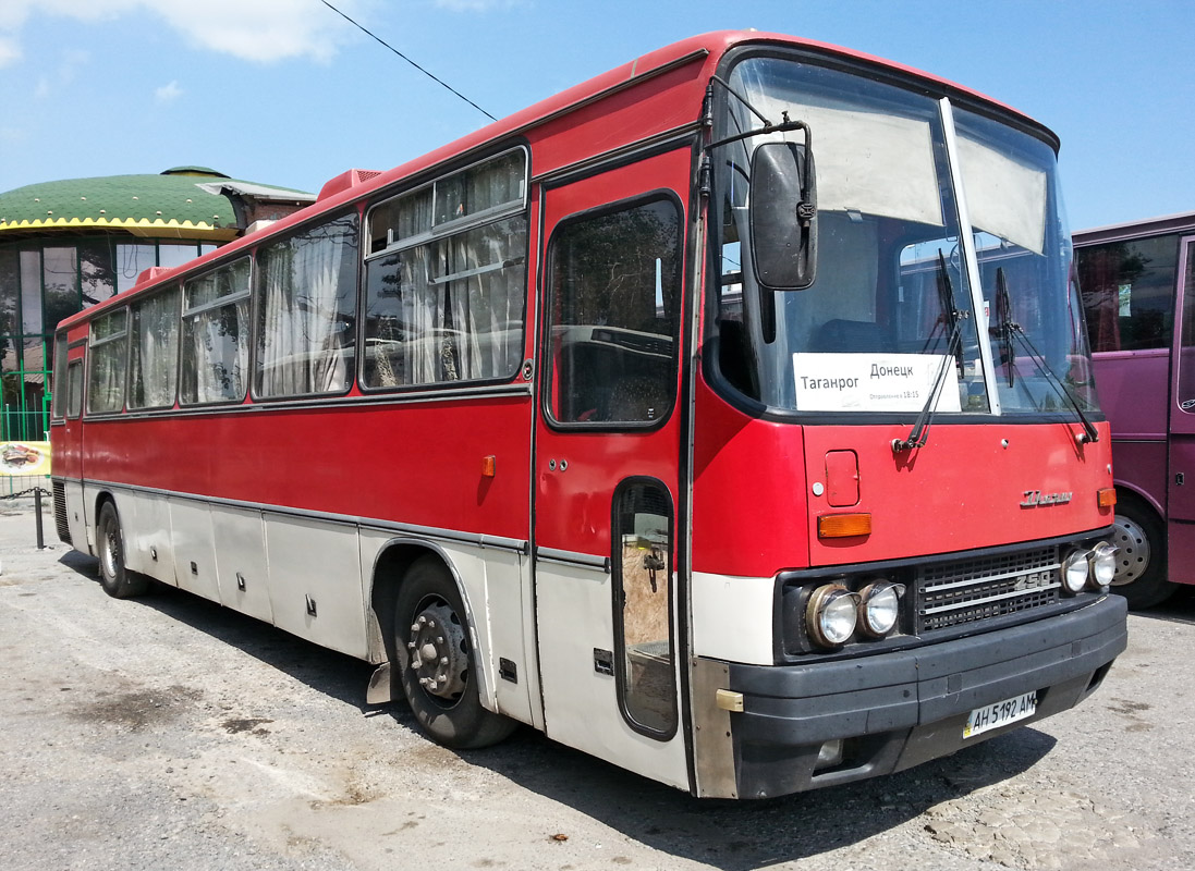 Автовокзал таганрог. Икарус 250.59 Люкс. Таганрог Ейск Икарус 250. Автобус Донецк Таганрог. Снежный автобус.