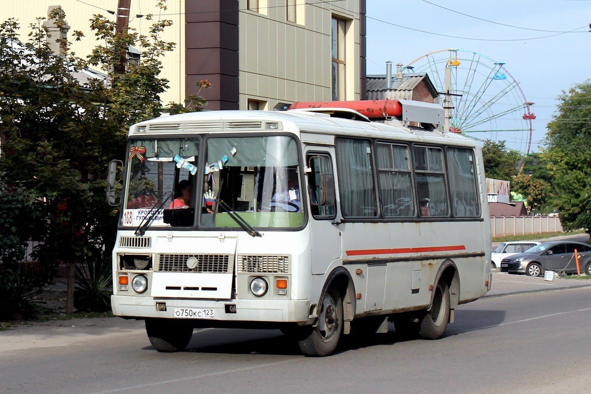 Автобус 168 сады. Автобус 168 Гулькевичи Кропоткин. Туапсе 1999 ПАЗ. Автобус 168. ПАЗ Кропоткин.