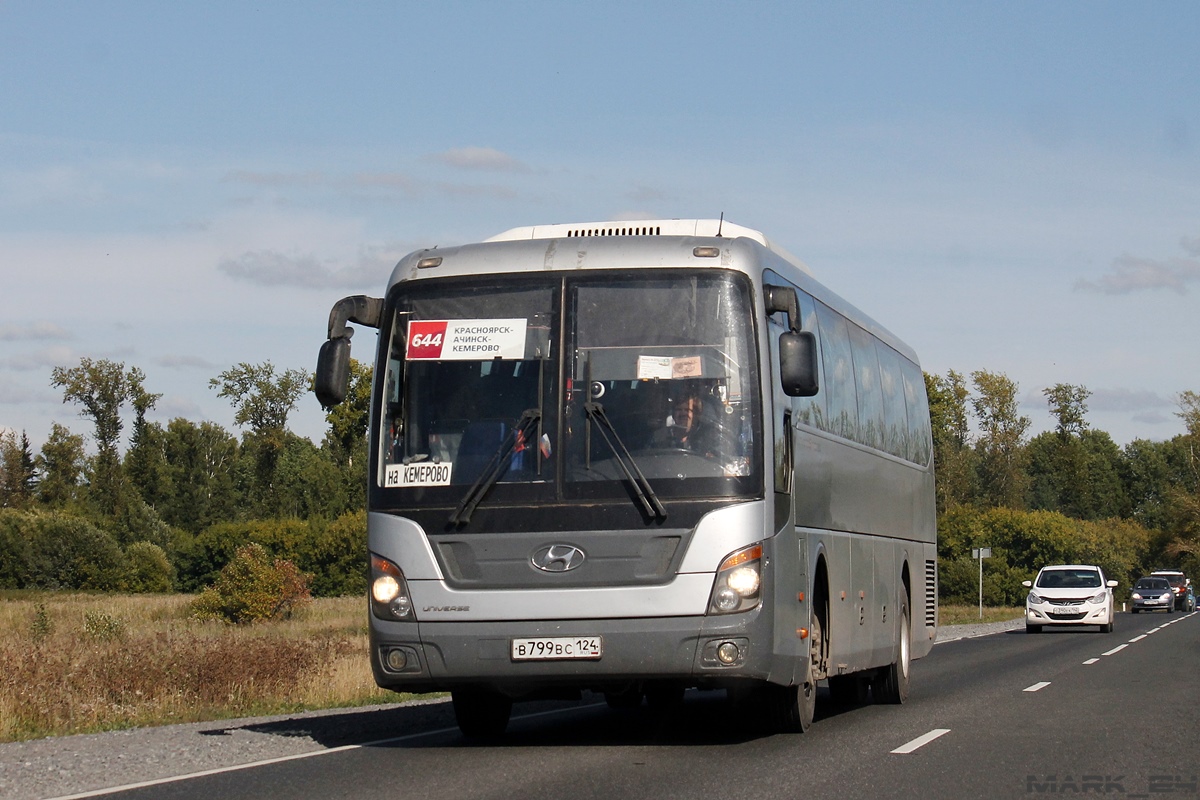 Автобус красноярск канск. Автобус Красноярск Кемерово. Хендай Юниверс Красноярск. Hyundai Universe Кемерово Белокуриха.