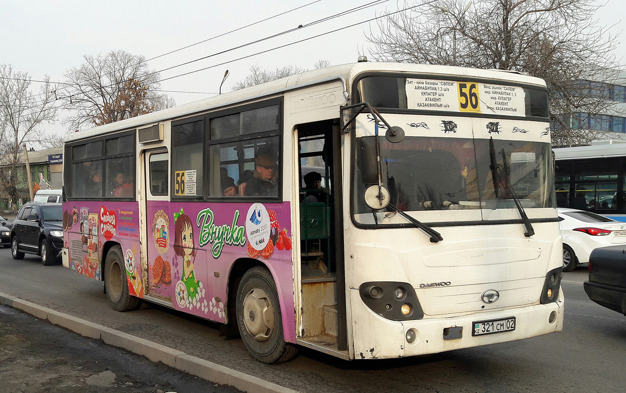 Автобус 384 остановки. Автобус Daewoo BS 090. Daewoo автобус Алматы. Алматинский автобус. Автобус 384.