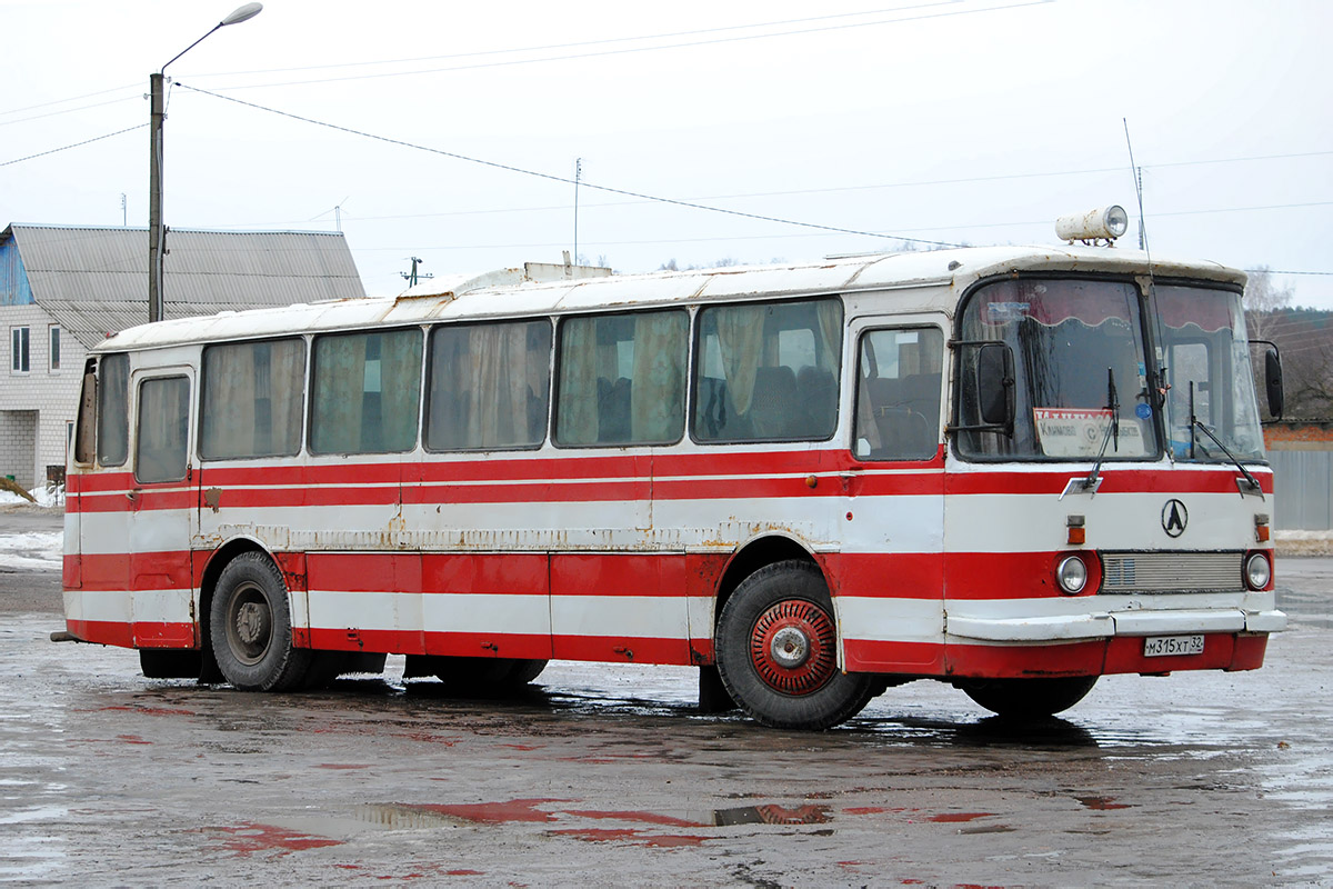 Автовокзал климово брянской. ЛАЗ 699м. ЛАЗ 697 Унеча-Брянск. Автовокзал Климово. Автостанция Климово Брянской области.