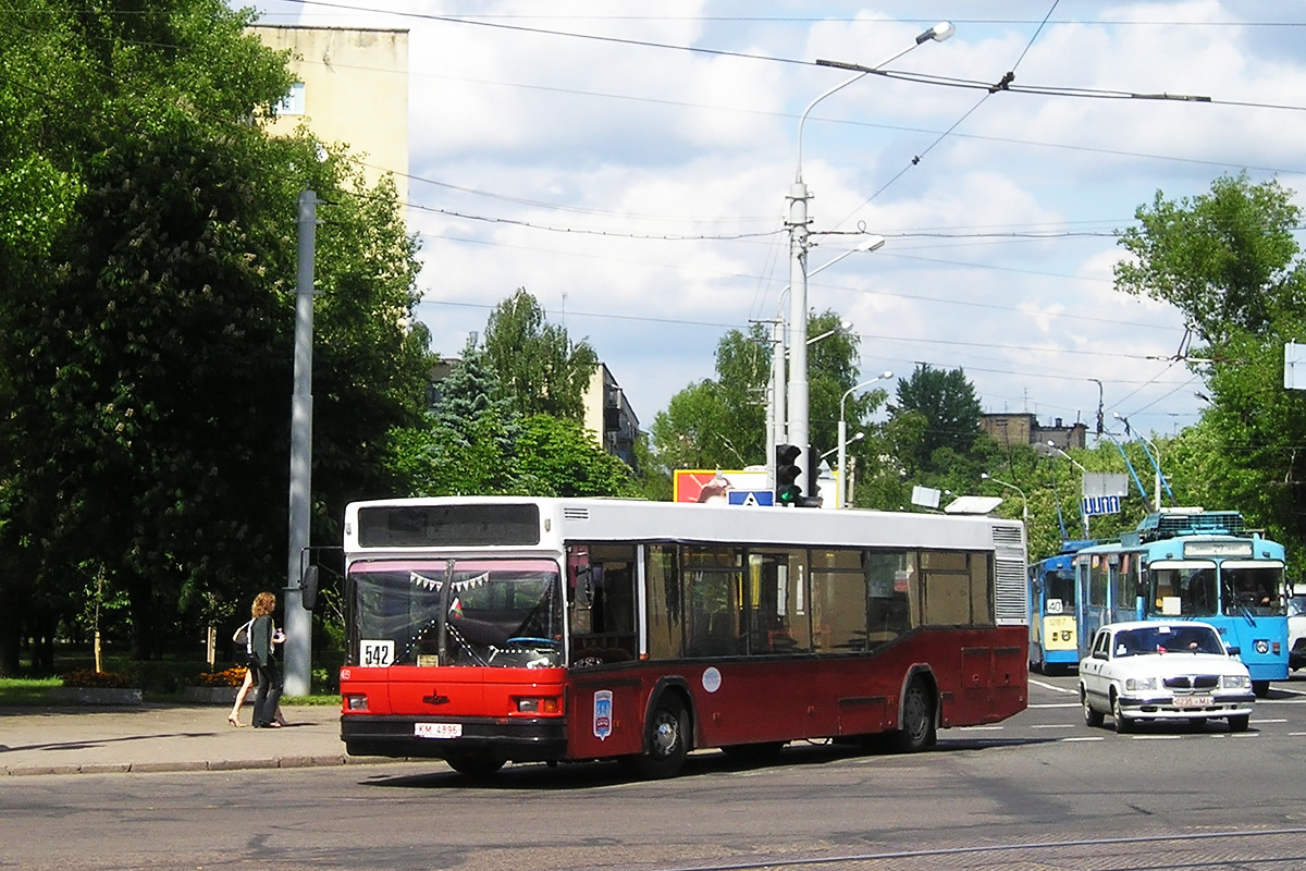 Маз 103 002