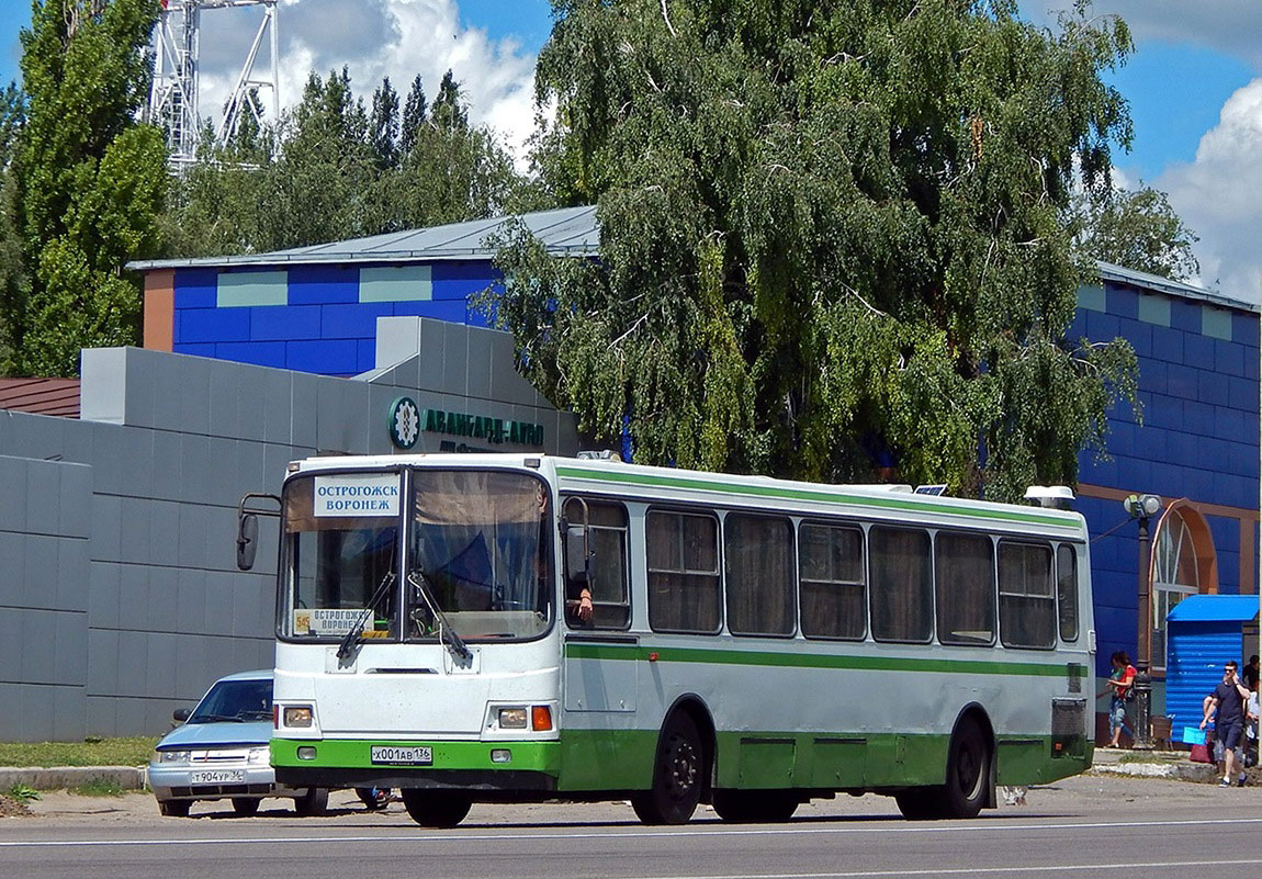 Сайт автовокзала россошь. ЛИАЗ 5256.35-01. Острогожск автобус ЛИАЗ. ЛИАЗ 5256 Воронеж. Острогожск автовокзал.