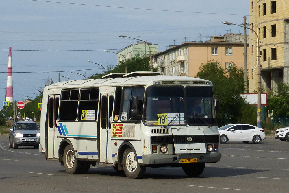 Маршрут 19 автобуса нижний. ПАЗ 32054 Астрахань. Астраханский автобус. Автобусы Астрахань. Маршрутки Астрахань.