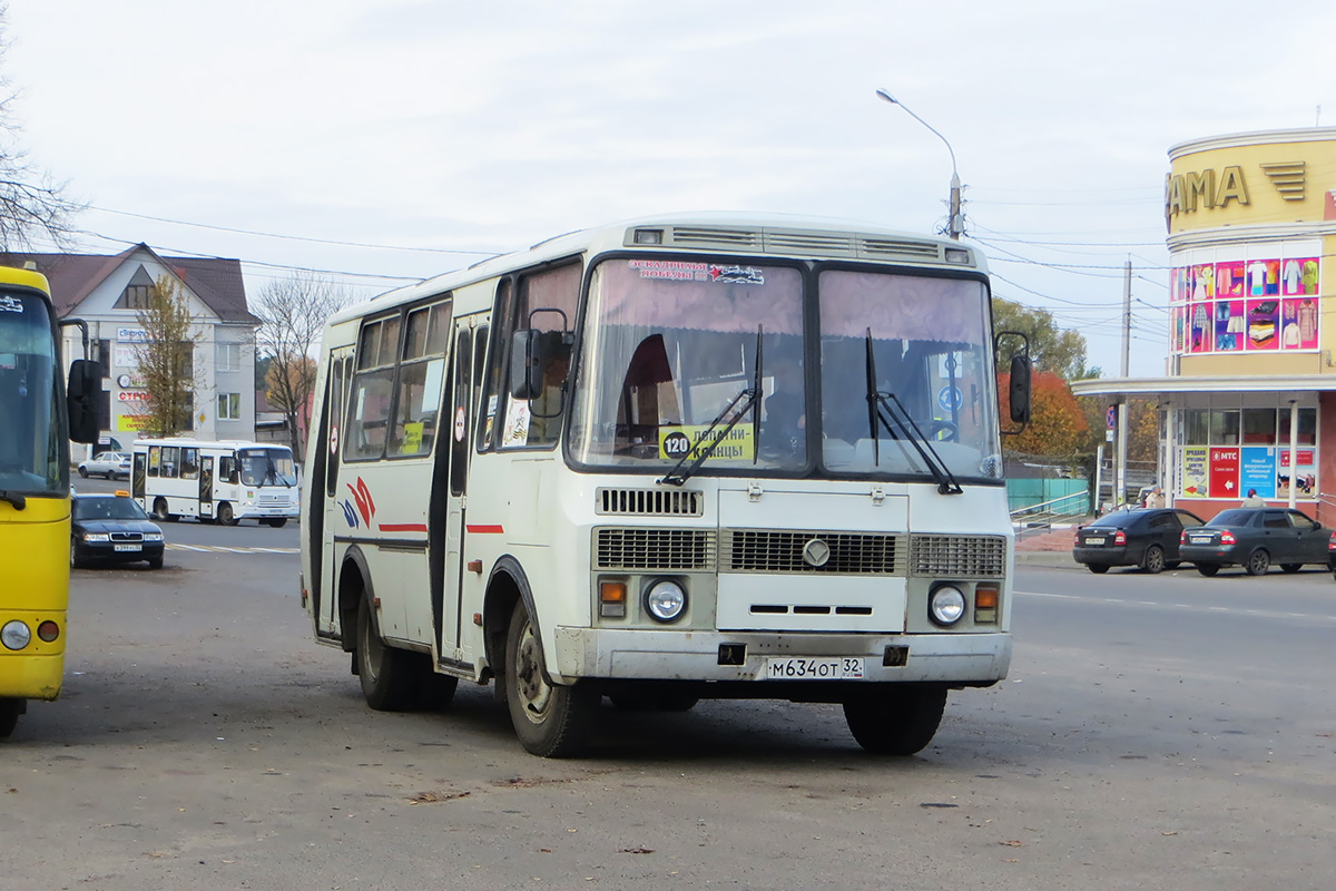 10 клинцы. Автобус Клинцы ПАЗ. Автостанция Клинцы. Автобус Клинцы 7 711 ПАЗ. Клинцы маршрутки.