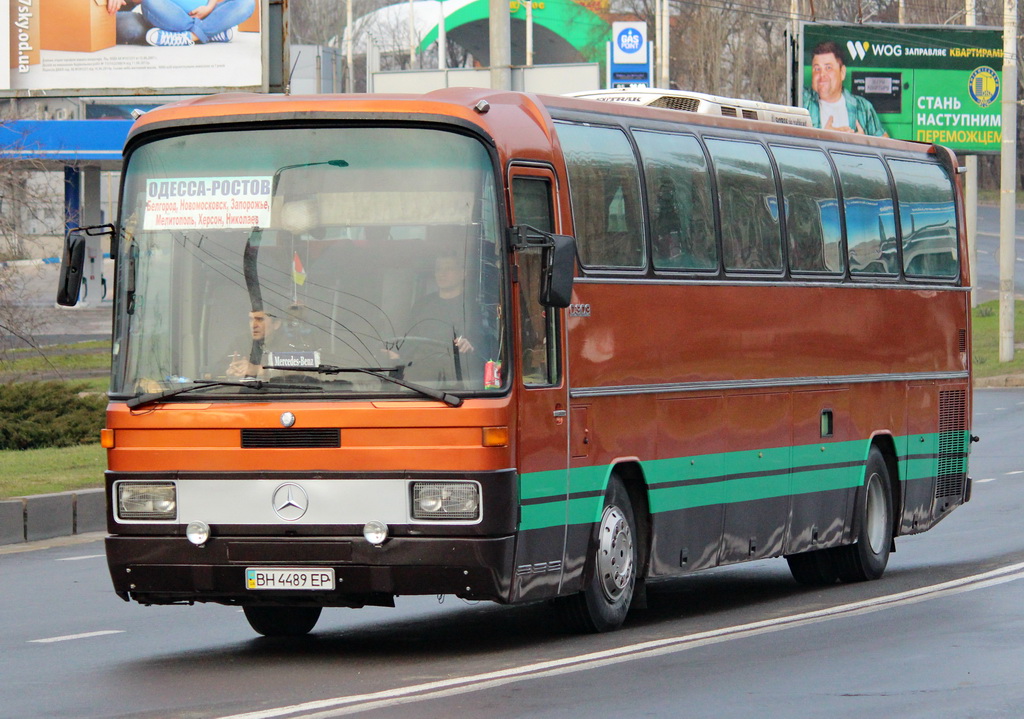 Автобус Mercedes Benz o303