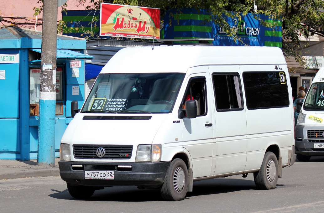 Купить фольксваген бу брянске. Маршрут 52 маршрутки Брянск. Кузов VW lt35. Lt 28 1996 год. М757ва82.