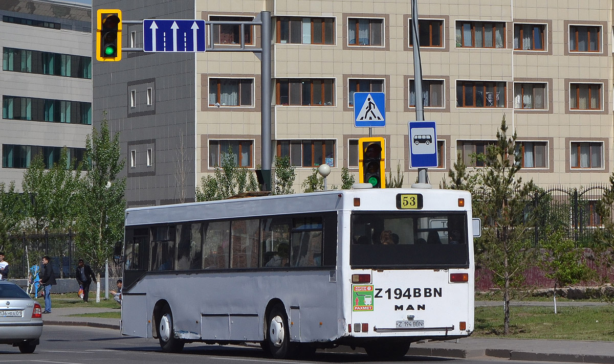 53 автобус астана. Автобус 53 Москва. Автобус 53. Рено 53 автобус.