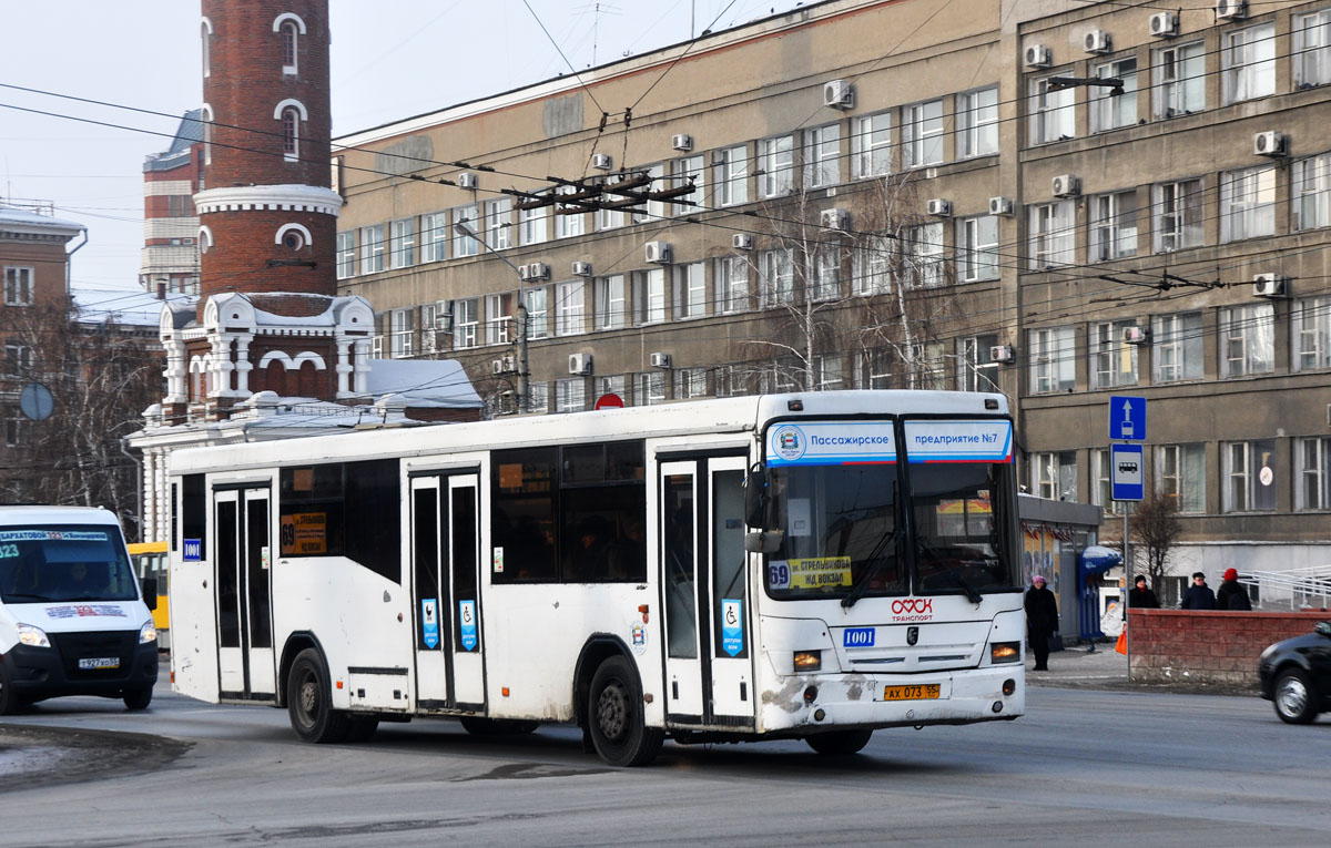 78 автобус омск. Автобусов 1001 Омск. Автобус Омск 891. Автобус 1001 Троицк Киевский. Б/Н 1001 автобус.