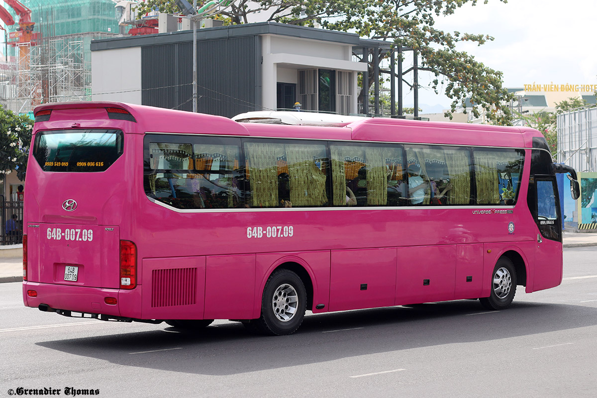 Minibus vietnam