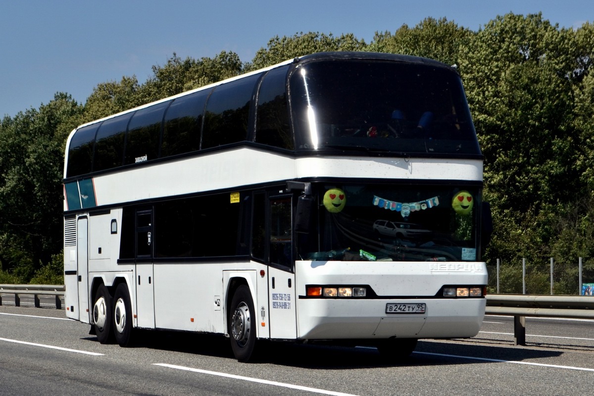 Автобус бас. Неоплан n122 Skyliner. Neoplan n122. Neoplan n122/2. Неоплан 122.