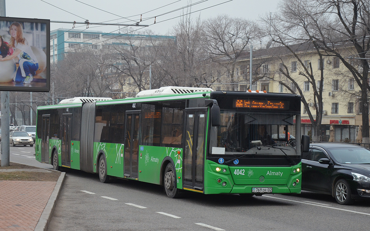 Автобус 66н оренбург. 66 Автобус. ЛИАЗ Казахстан. 66 Автобус Пенза.