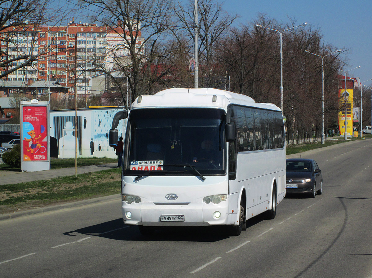 29 маршрутка краснодар. Джак 6120. JAC hk6120 Анапа Майкоп 0. Джак хк 6120. Автобус Армавир Ейск.