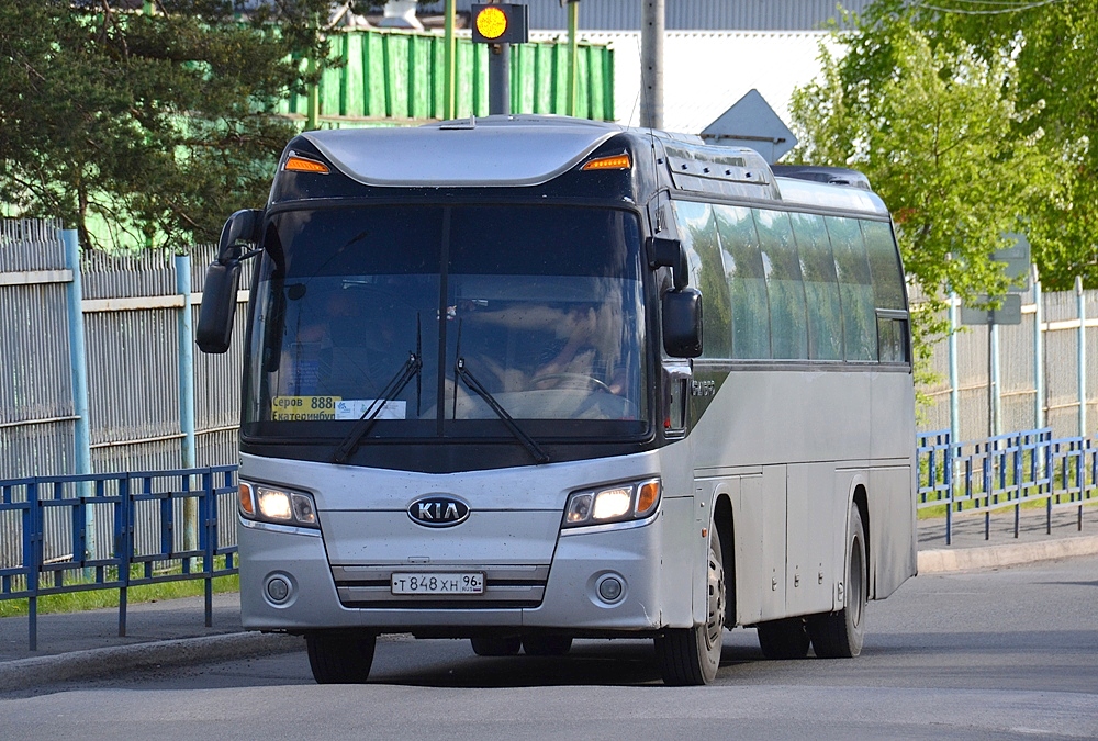 Троицк екатеринбург автобус. Автобус 888 Екатеринбург автовокзал.