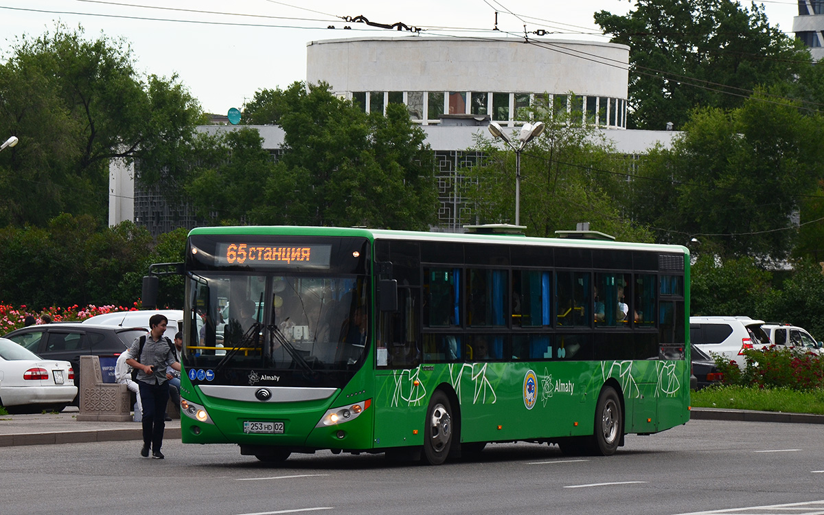 Автобус 253. Автобус 65. Алматинский автобус. Автобус 65 Москва. 253 Автобус.