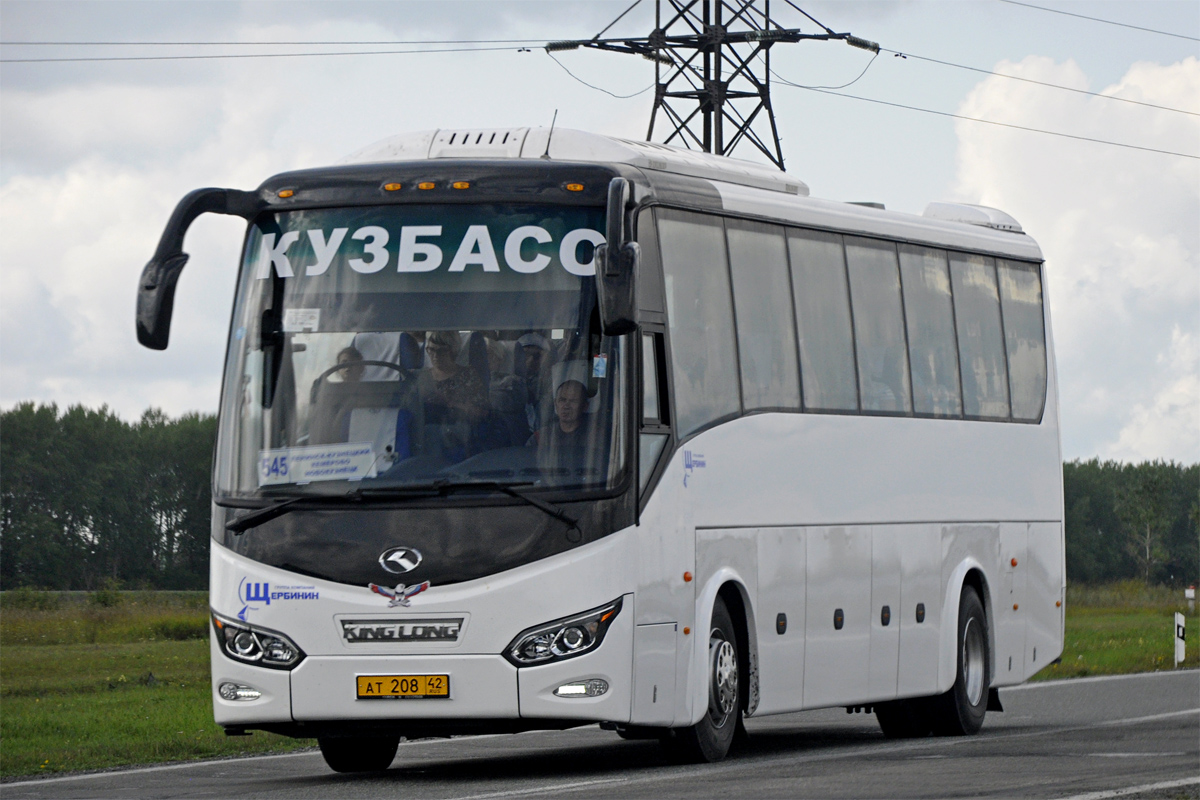 42 бус новокузнецк. King long xmq6127c. АТ 208 42. Автобус Новокузнецк Кемерово. Автобус King long xmq6127c № из автовокзала Новокузнецк.