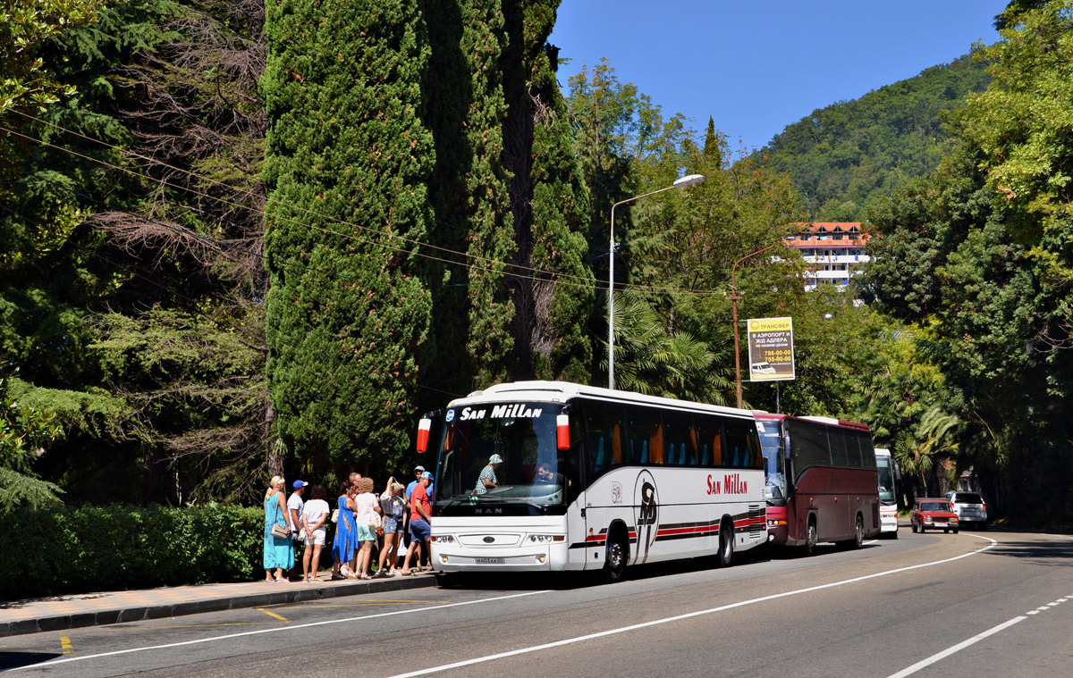 Ехать ли в абхазию в 2024 году. Туристические автобусы в Абхазии. Автобусы Абхазии 2022. Маршрутка в Абхазии. Amtasanrais Абхазия.