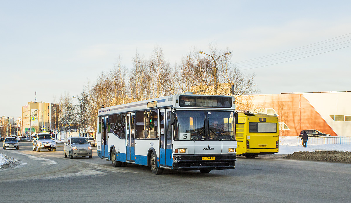 Автобус маз 104 х25