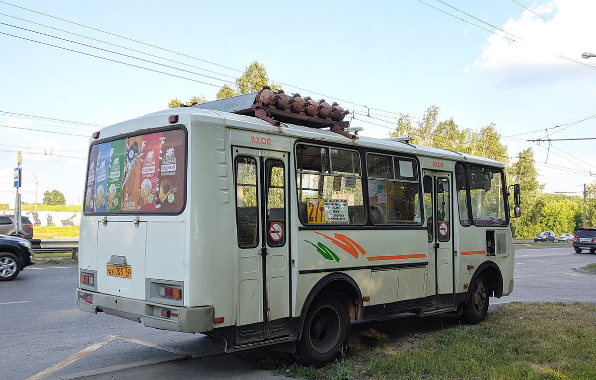 Автобус кемерово плотниково. Автобусы Кемерово ПАЗ 32054. ПАЗ 32054 27т Кемерово. Автобус ПАЗ 32054. ПАЗ 32054-05.