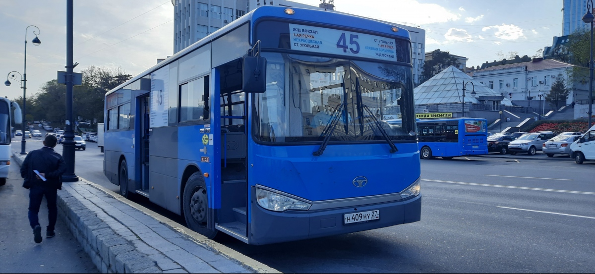 Автобусы владивосток. Автобус 45 Владивосток. Приморского транспортом. Владивосток автобус 2022. 15 Автобус Владивосток синий.