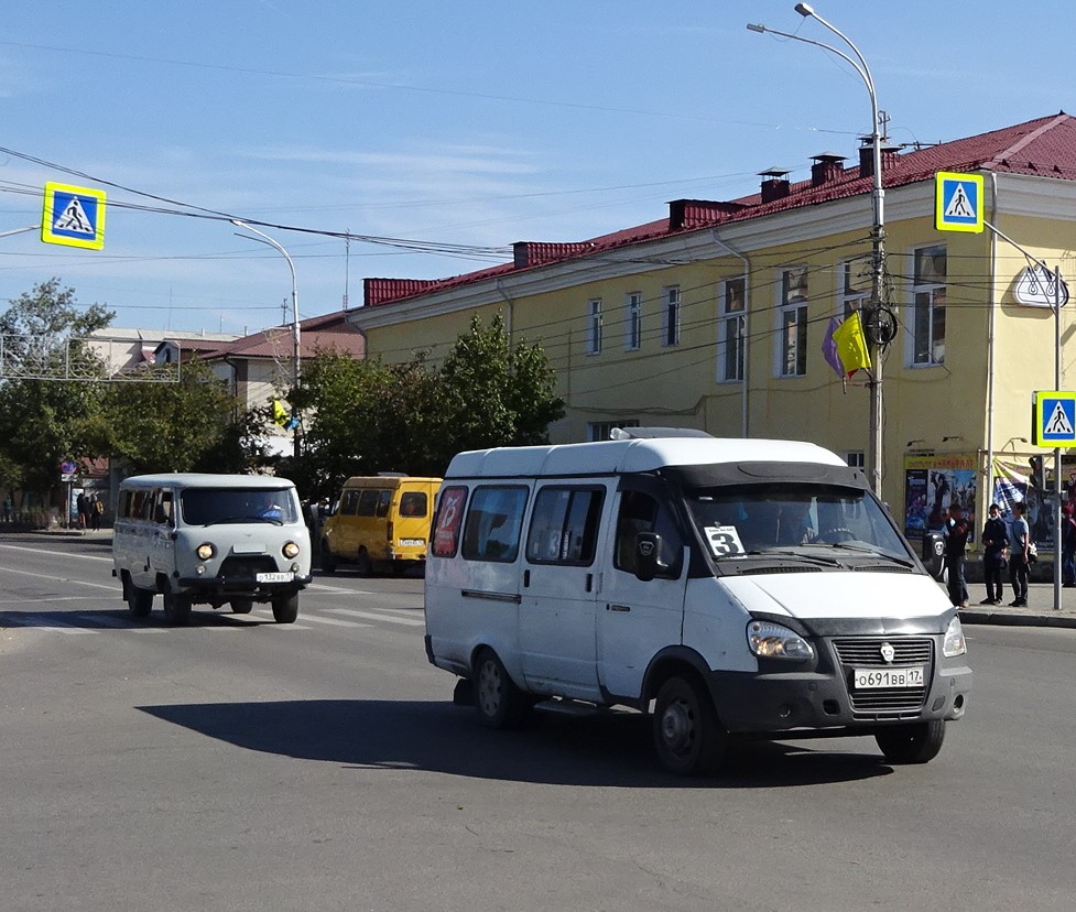 Республика тыва московское время. ГАЗ 322130 "О 032 ов 56". Автобусы Тува. Маршрутки в Туве. УАЗ Тыва.